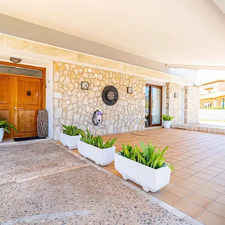 Nimaf Holiday home *